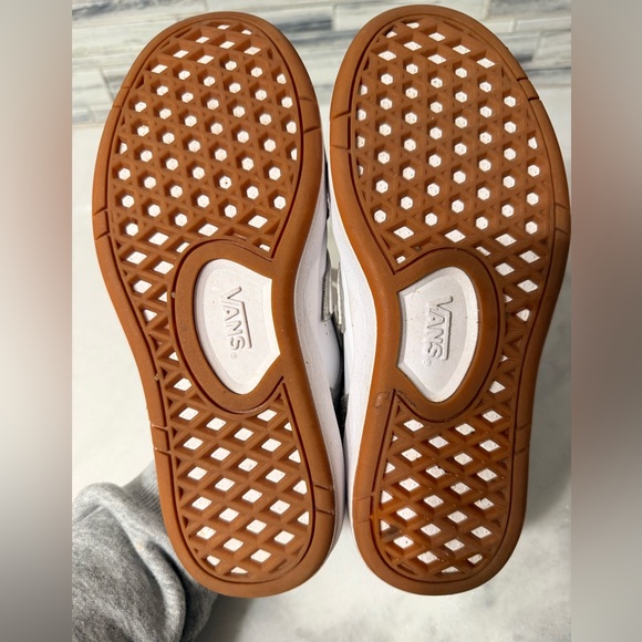 EUC Vans Lowland White/Silver women’s 6 - Picture 7 of 7